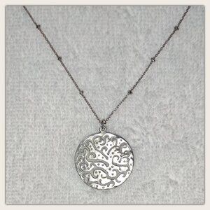 Silpada 925 Sterling Silver 'Cut Above' Necklace N2328 Disc Pendant on 18" Chain
